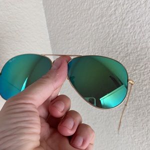 Womens Aviators Ray bans New